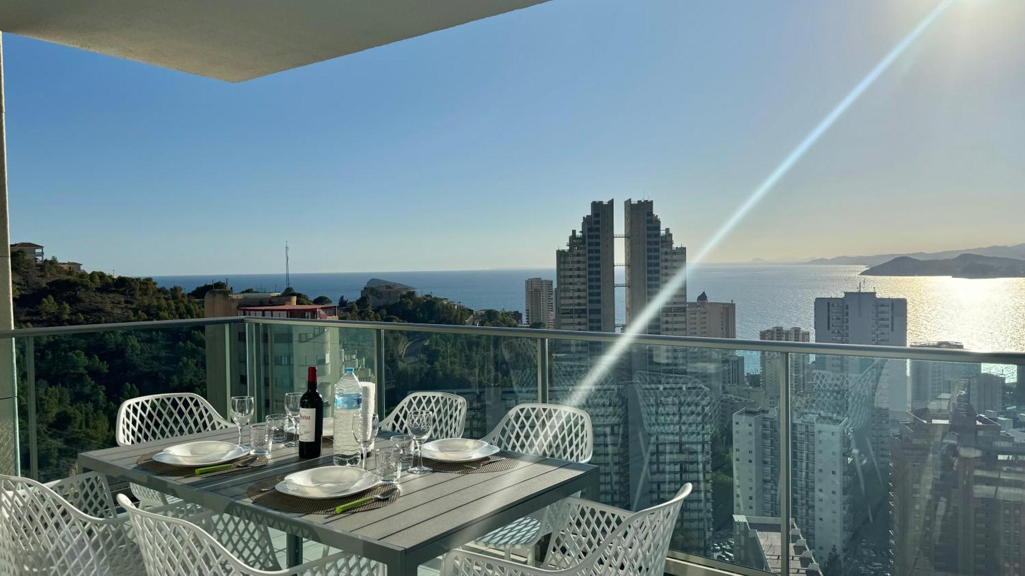 Highrise Apartment With Stunning Views From Private Balcony 85 Benidorm Exteriör bild